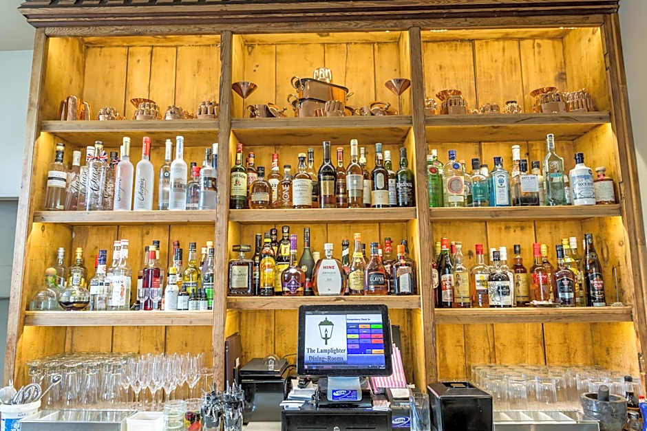 The Lamplighter Dining ~ Rooms