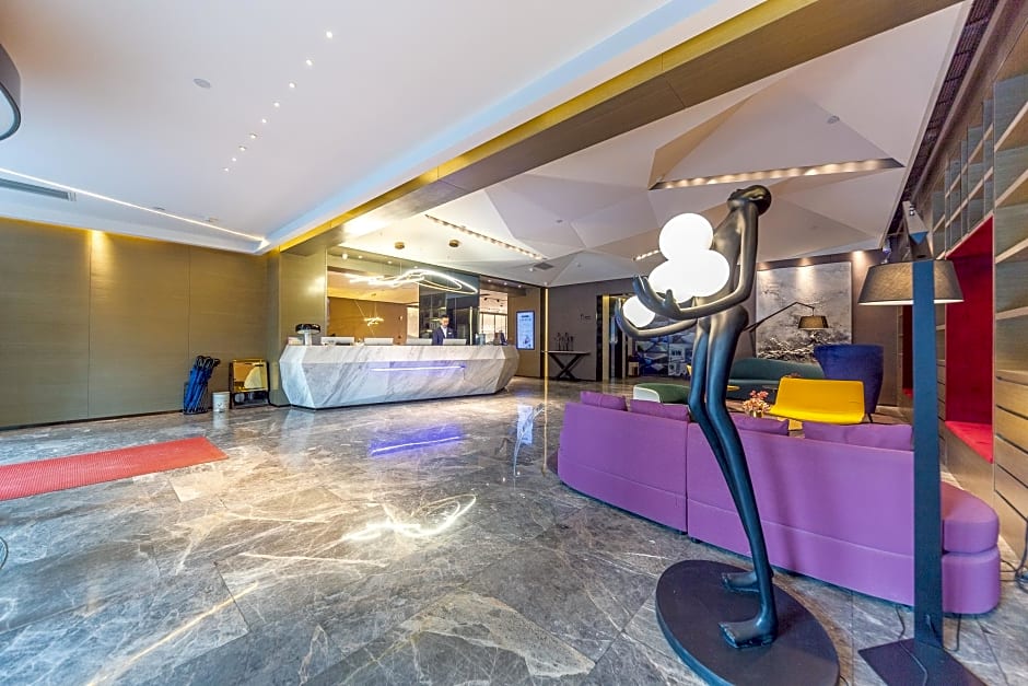 Rezen Select Hotel Lanzhou West Railway Station