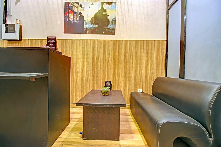 Super OYO Townhouse 702 Kachnar House Vikas Nagar – Lucknow, 