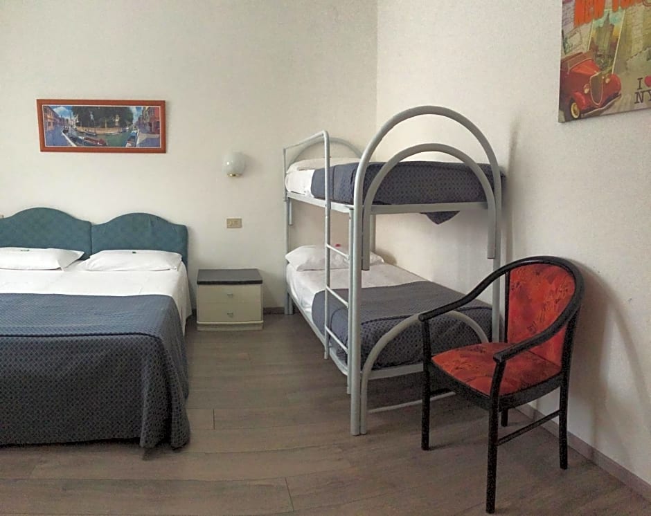 Hotel Capitol