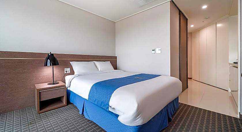 GOLDEN TULIP ESSENTIAL NAMGANG