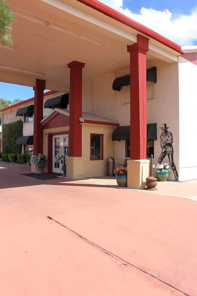 Rode Inn & Suites