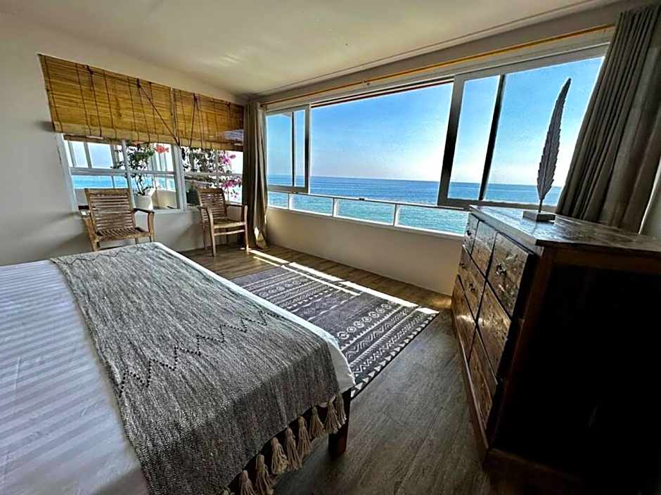 Beach front villa , All Mare 2