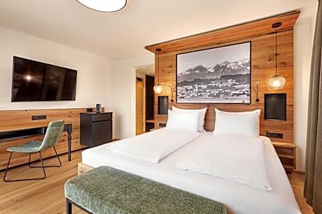 Suite with Mountain View