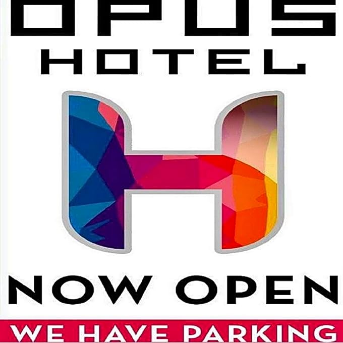 Hotel OPUS Bronx Near Bay Plaza Mall