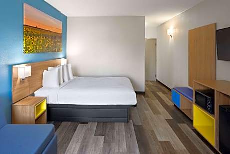 Queen Room - Disability Access/Non-Smoking