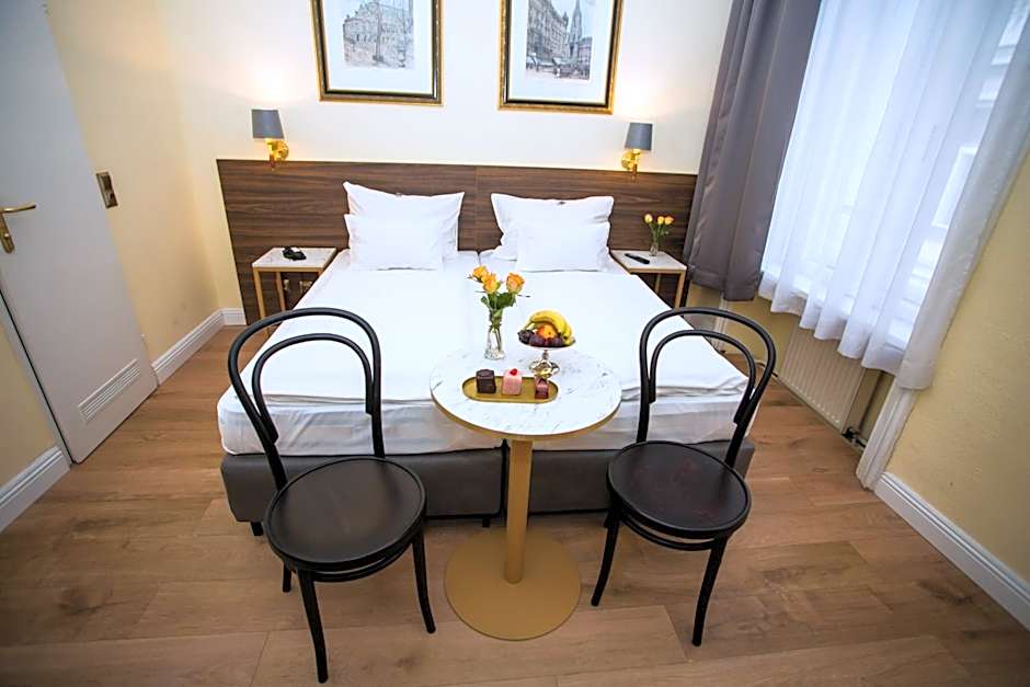 City Pension Stephansplatz I Self Check In I AC in all rooms