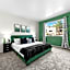 Beverly Hills Glamour Oasis 2 BR Apt with Parking 304