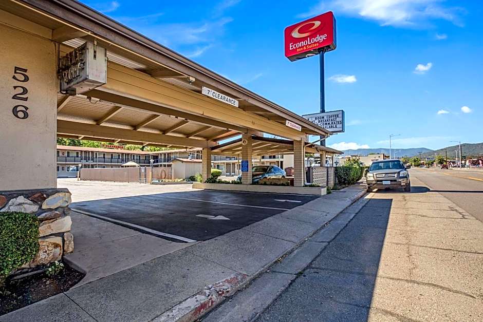 Econo Lodge Inn & Suites Yreka
