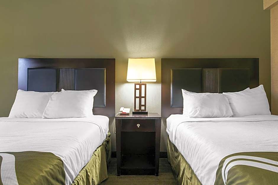 Quality Inn & Suites Charleston - Civic Center