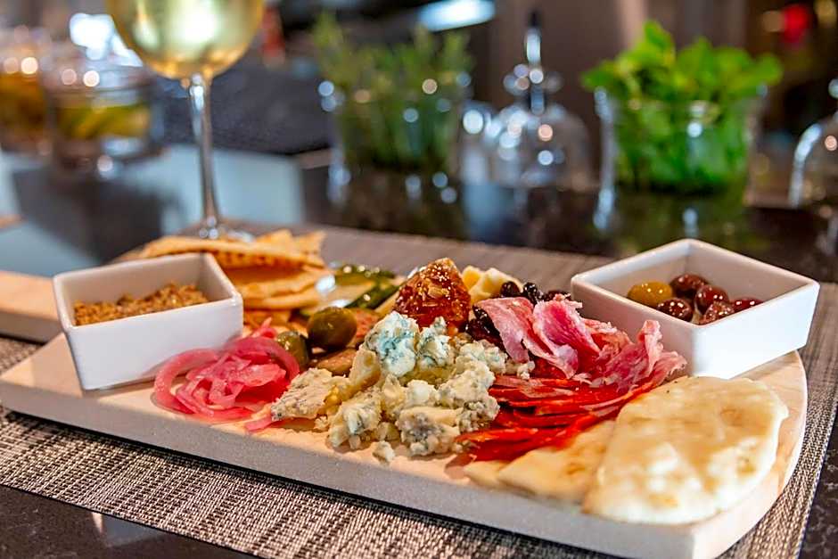 Cambria Hotel Spokane Airport