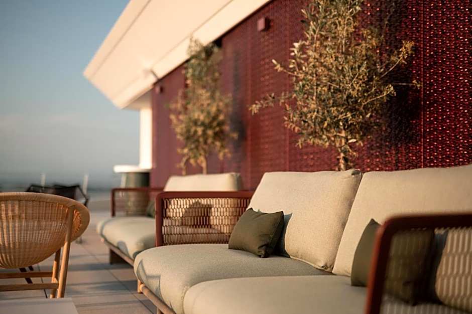 Laguna Faro Suites - Adults Only