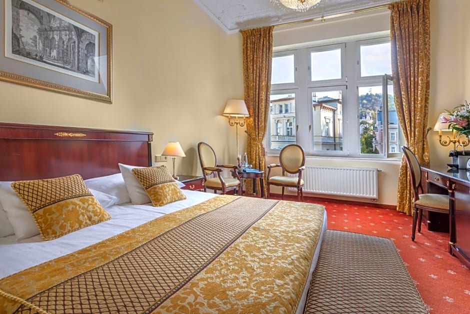 Savoy Westend Hotel