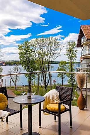 Willa Port Apartament Premium z widokiem na jezioro