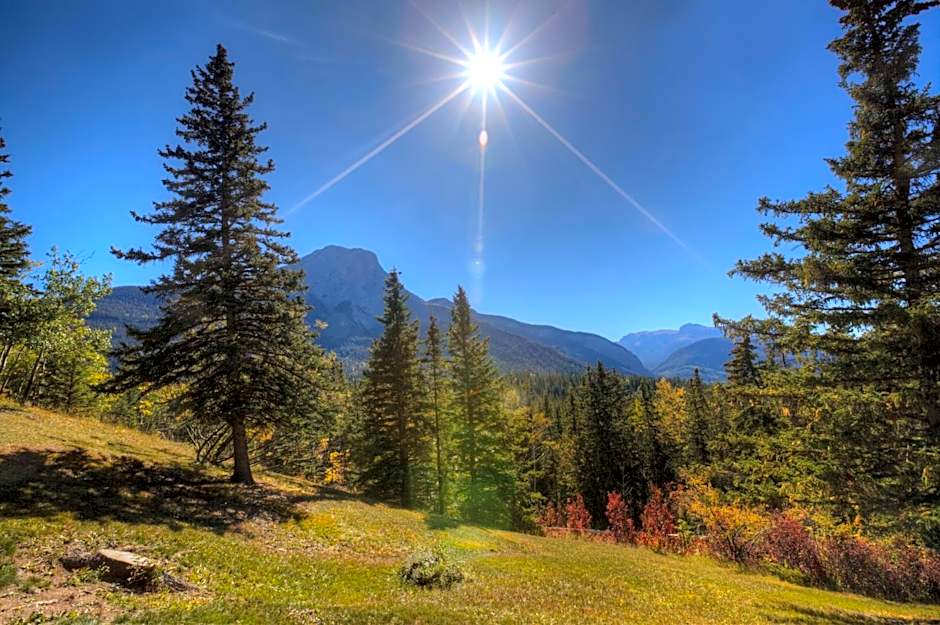 Overlander Mountain Lodge