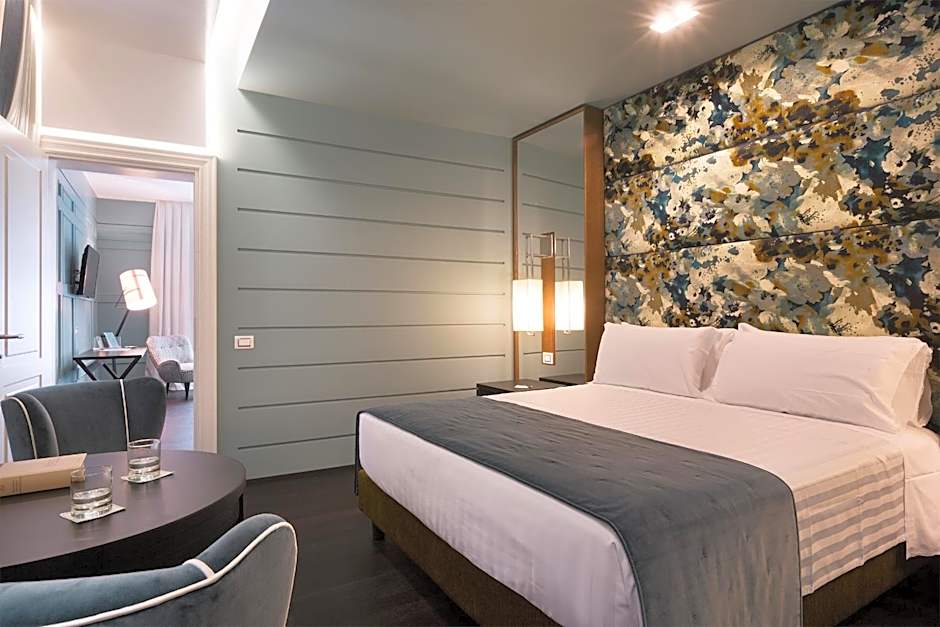 Stendhal Luxury Suites