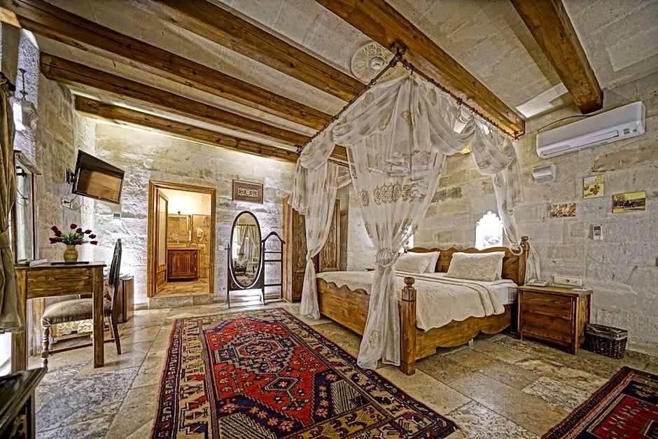 Maccan Cave Hotel