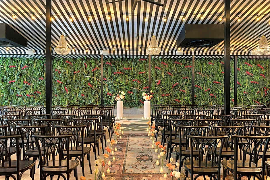 Moxy Brooklyn Williamsburg