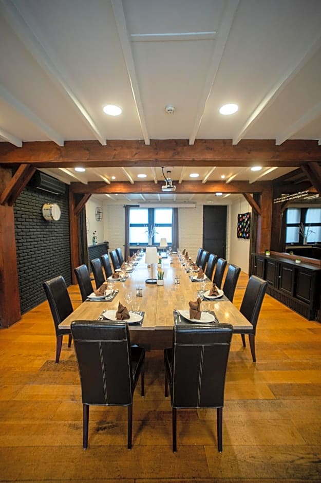 Logis Hôtel Restaurant Des Acacias Lille Neuville en Ferrain