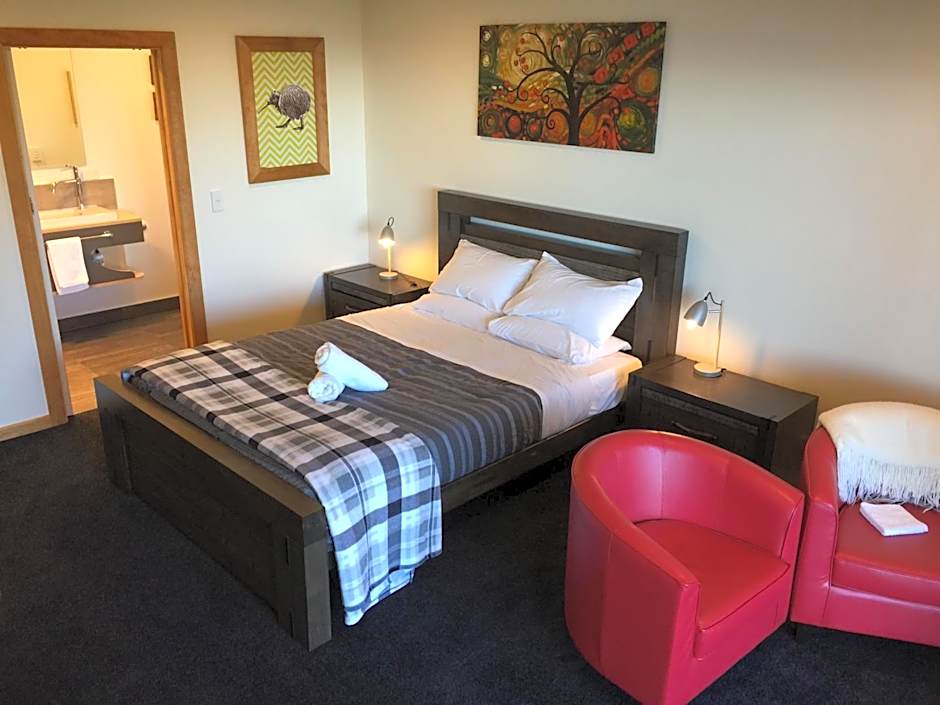 Tasman Sea Retreat