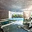 Luxe Jungle Apt 10min To Beach Hot Tub King