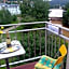 Family hotel Maxim