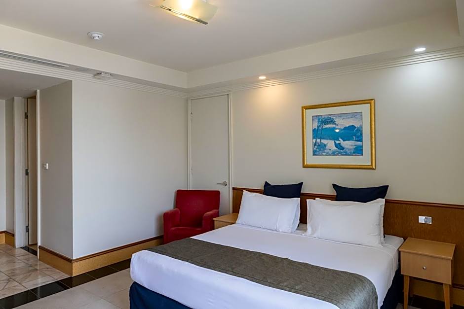 Photo 1 of 9 of Deluxe 1 King Bed