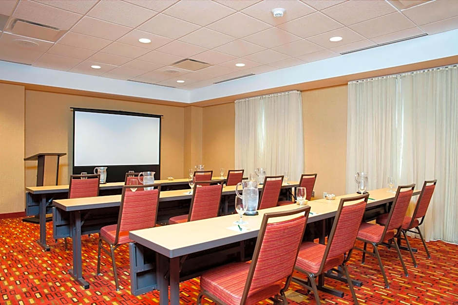 Courtyard by Marriott Peoria Downtown