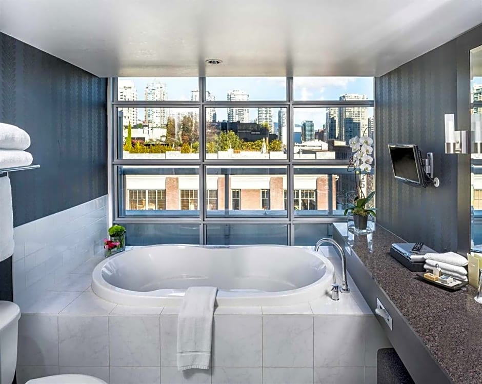 Opus Vancouver