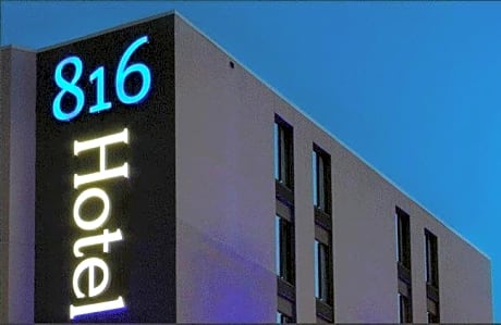 Hotel Westport Kansas City, Tapestry Collection by Hilton