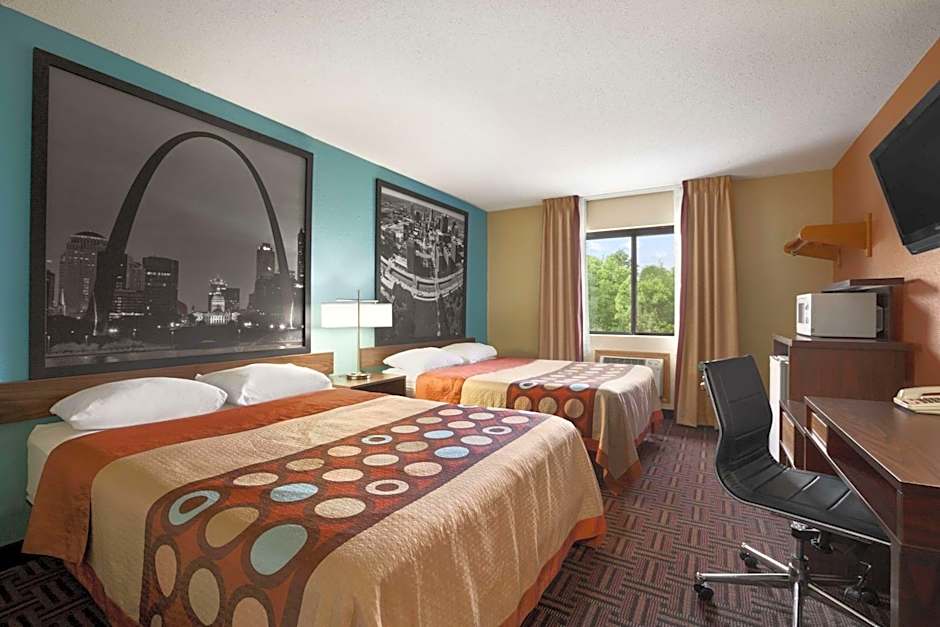 Super 8 by Wyndham Fairview Heights-St. Louis