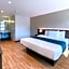 Studio 6 Suites Stockton, CA Waterfront