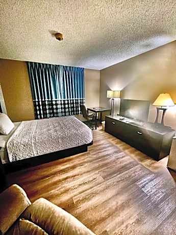 1 Queen Bed Non-Smoking