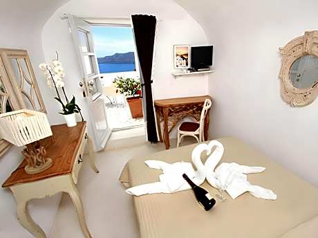 Lily Double Room with Sea View