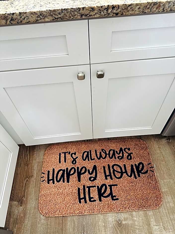 Condo at Happy Hour Tybee