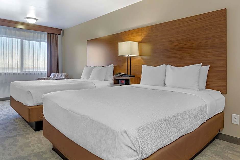 Best Western Plus Lake Front Hotel