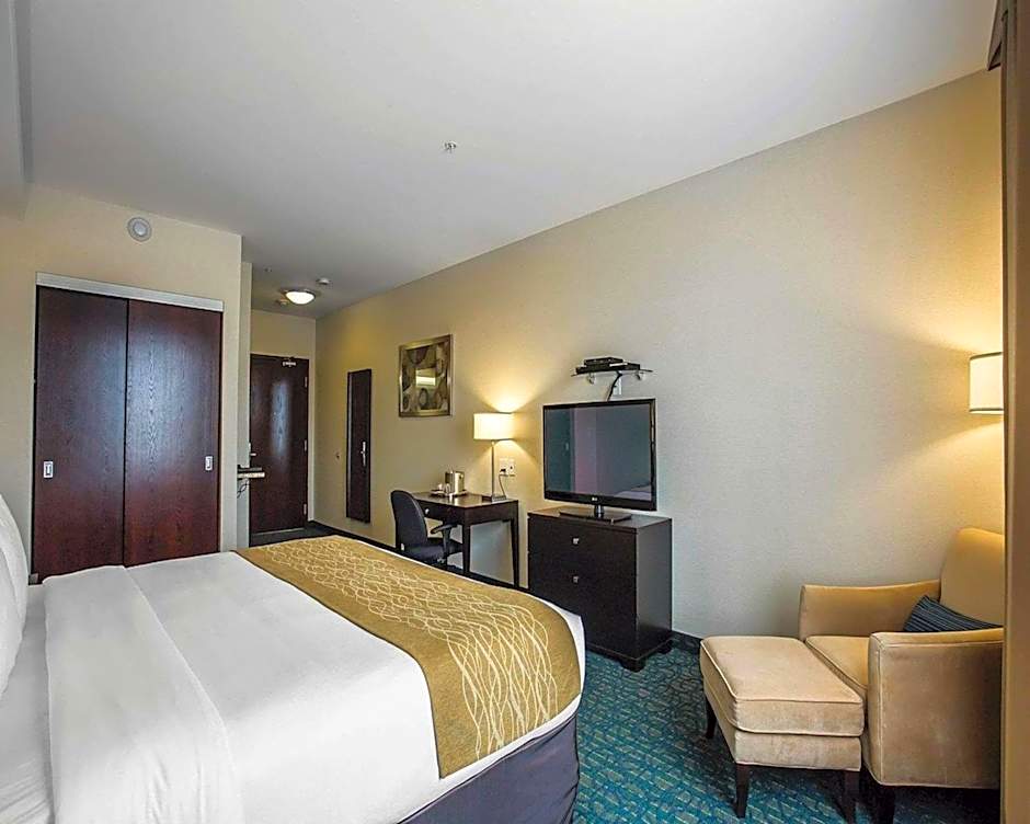 Comfort Hotel Bayer's Lake