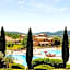 Hotel with swimming pool immersed in the typical Tuscan countryside just 5 minutes from Massa Marittima