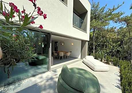 Magnificent semi detached villa at only 30mt from Lignano Pineta beach