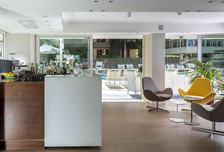 Hotel Kursaal - FRONTE MARE CON PISCINA