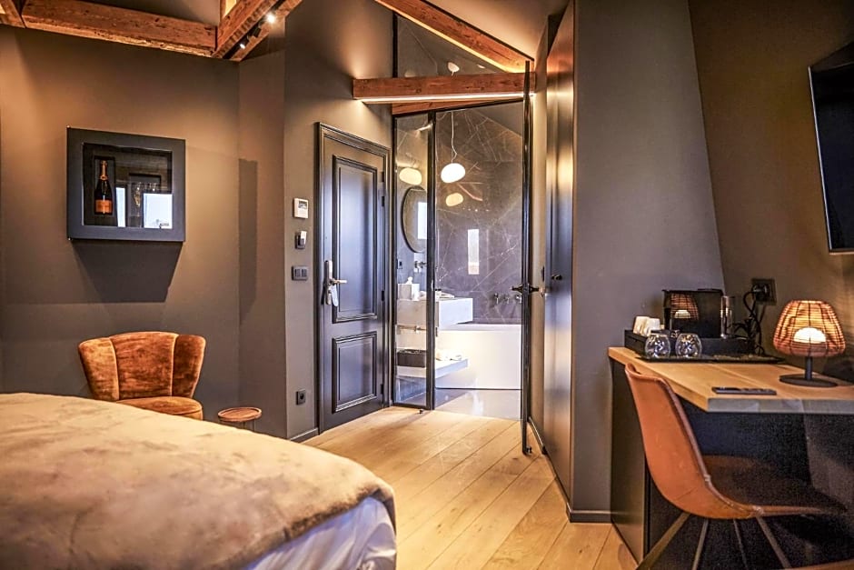 Hotel ONIRO - Luxury Rooms & Wellness Suites