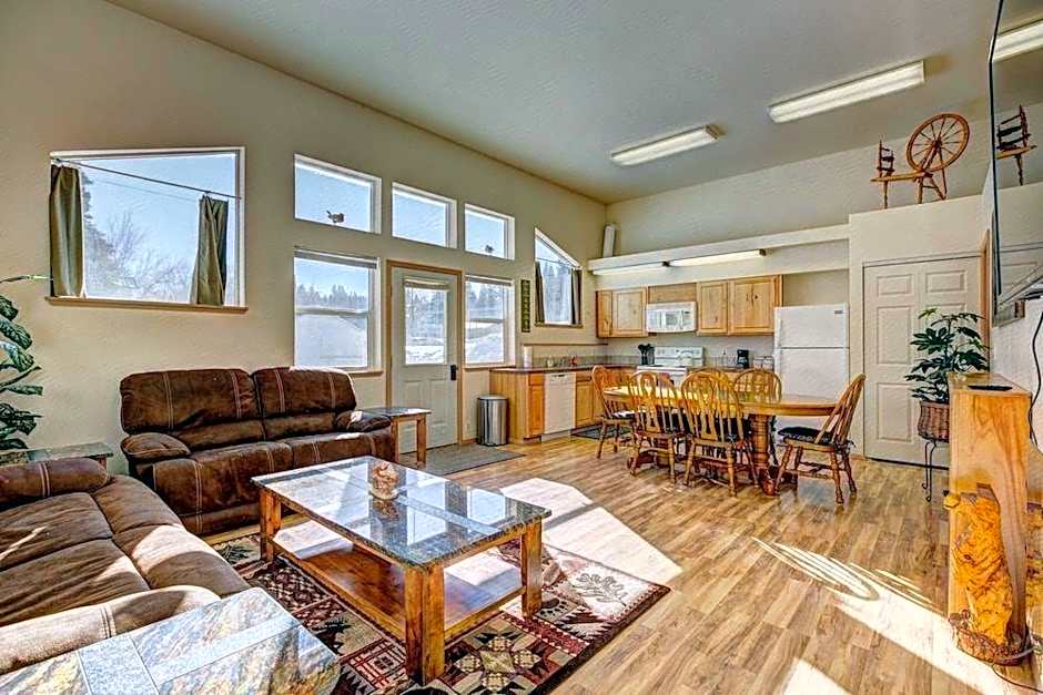 Cascade Lake Inn