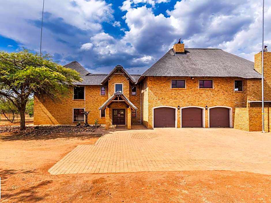 Zebula Golf and Wildlife Estate - Spectacular View Pax 13 - Moi Signature Luxury villa