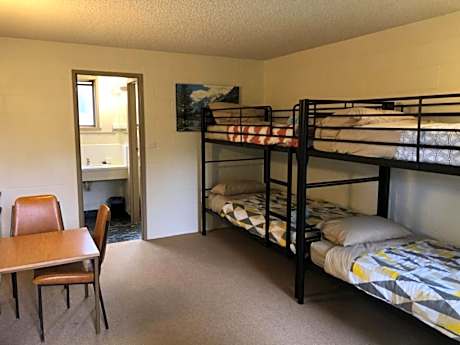 Quadruple Room with Private Bathroom