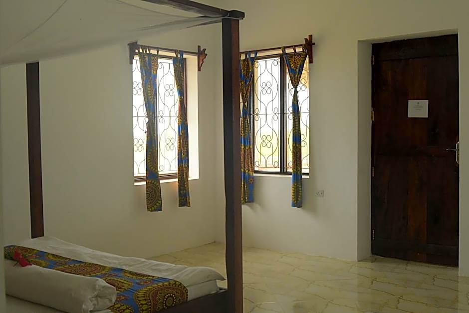 Habibis Bottle House