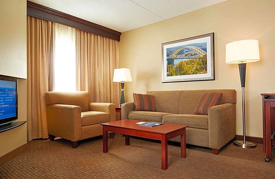 DoubleTree Suites By Hilton Hotel Cincinnati-Blue Ash