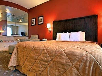 1 King Bed, Business Room, Nonsmoking