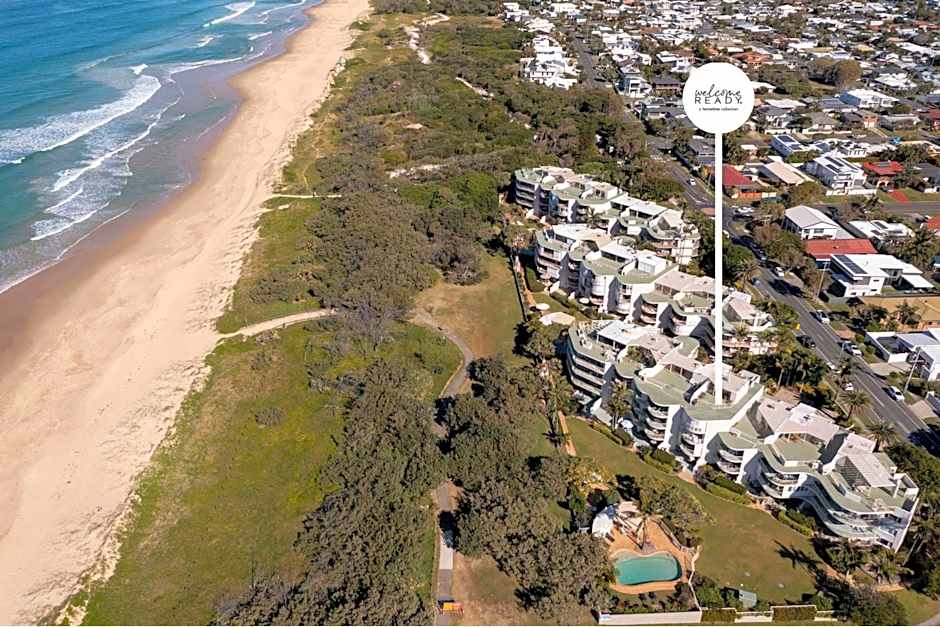 Surfside Buddina Beachfront 3bed Apt - Direct Beach Access