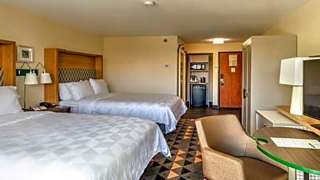 Standard Room with Two Queen Beds