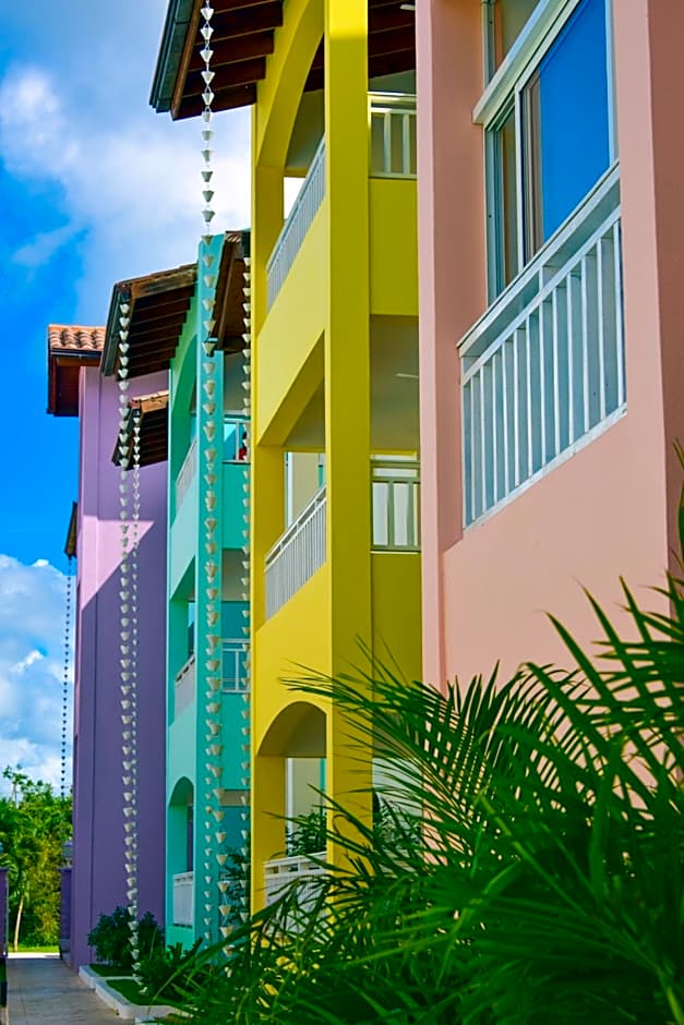 Los Flamencos Aparthotel Beach Club